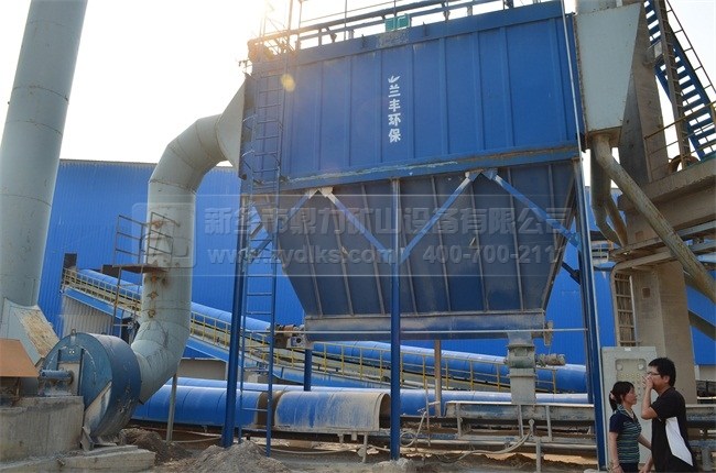 脈沖袋式除塵器設(shè)備