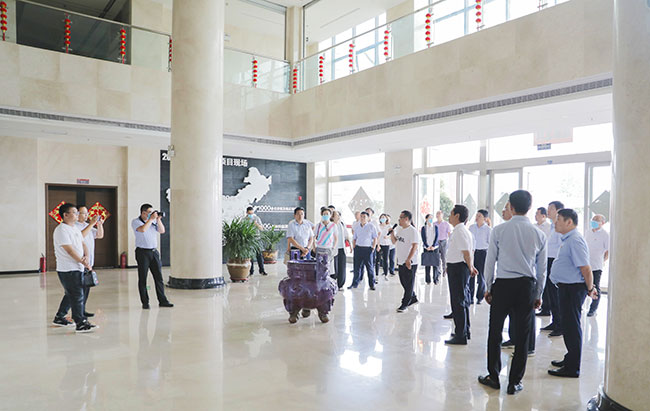 新鄉(xiāng)市直各單位人員組成的80人觀摩團(tuán)蒞臨中譽(yù)鼎力